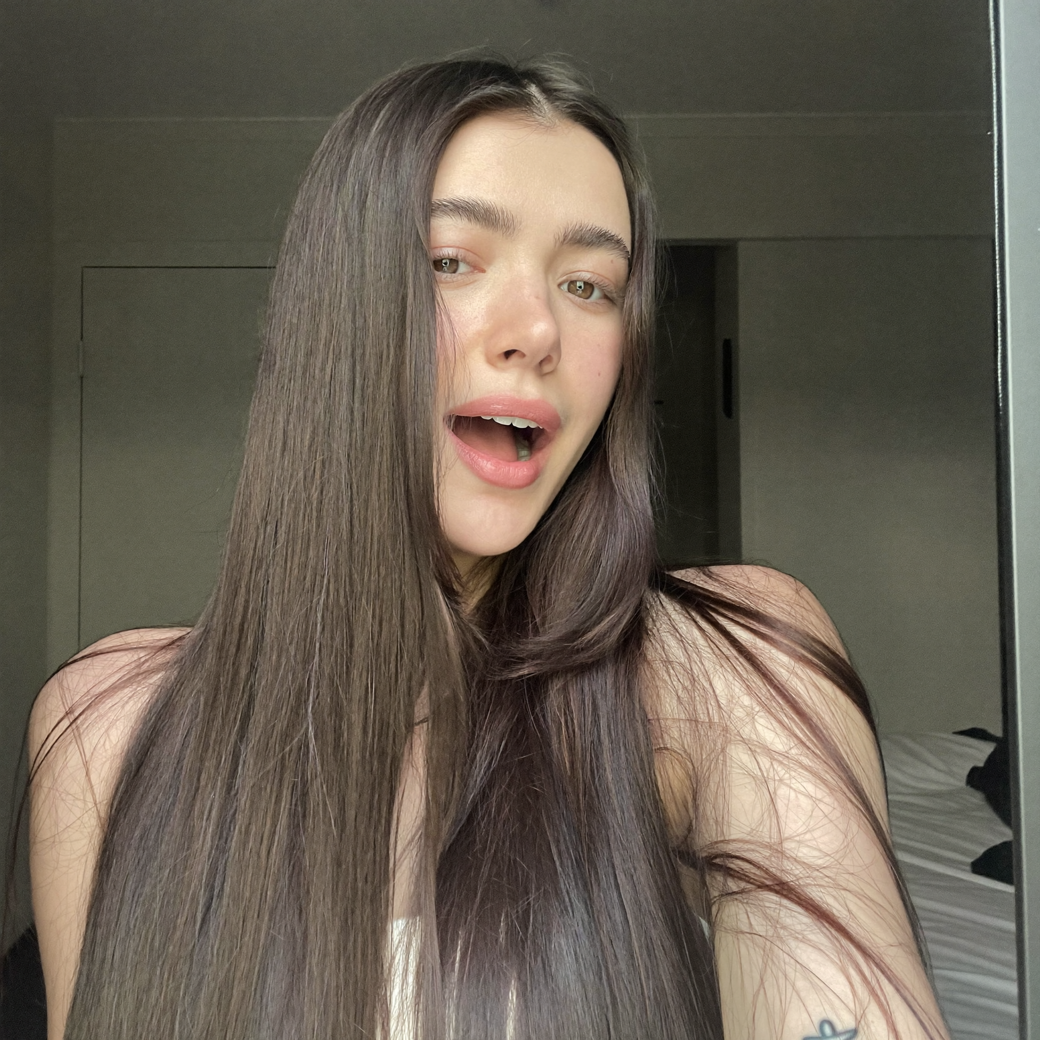 Mia L., 22